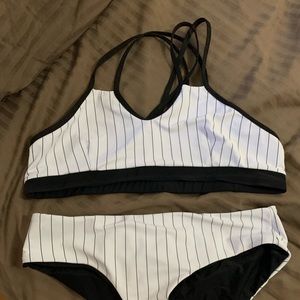 Salty Honey Defined swimsuit top/sports bra